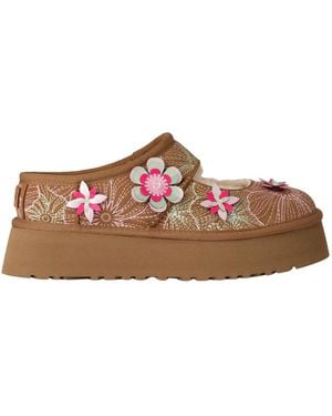 UGG Slippers - Brown