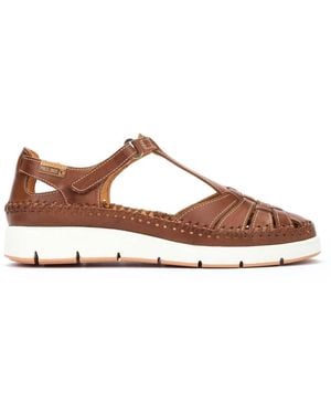 Pikolinos Tiene Las Sandalias De Piel Estilo Romano Perfectas Para Lucir A Diario