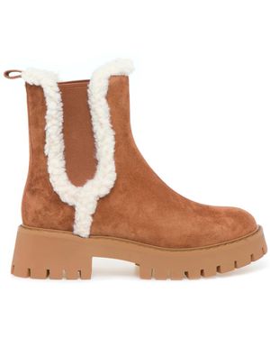 Michael Kors Chelsea Boots - Brown
