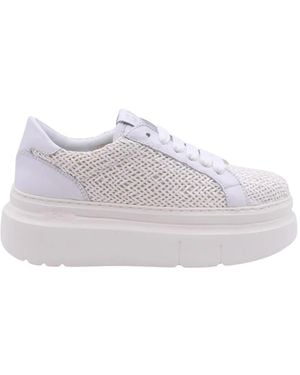GIO+ Trainers - White