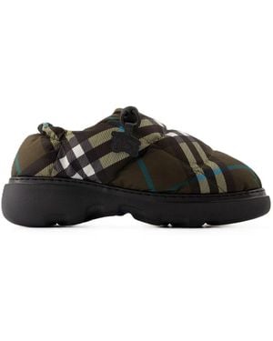 Burberry Flats - Black