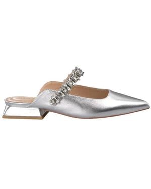 Alma En Pena. Mules - White