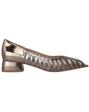Alma En Pena. Court Shoes - Brown
