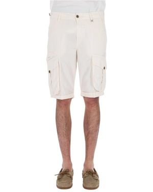 Myths Casual Shorts - White