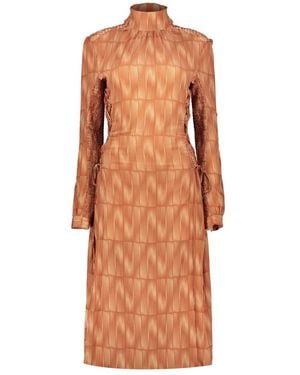 Low Classic Midi Dresses - Bruin