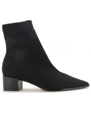Carrano Heeled Boots - Black