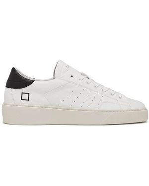 Date Weiße sneakers mit eingeprägter schrift