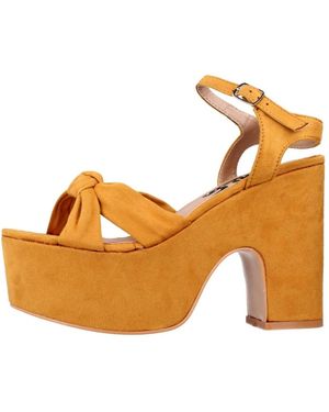 Refresh High Heel Sandals - Marrón