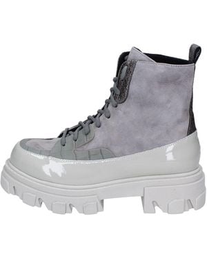 Stokton Lace-Up Boots - Gray