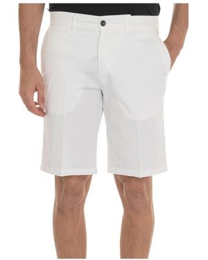 Harmont & Blaine Casual Shorts - White