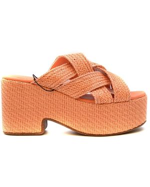 THEMOIRÈ Heeled Mules - Naranja