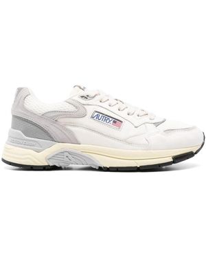 Autry Trainers - White