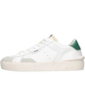 Strype Trainers - White