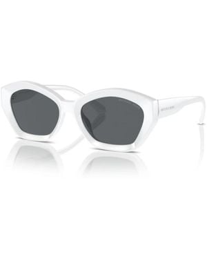Michael Kors Elegante Unregelmäßige Sonnenbrille Mit Ikonischem Logo - Weiß