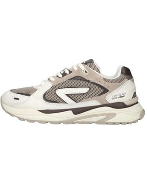 Hub Slam Sneaker - Mettallic