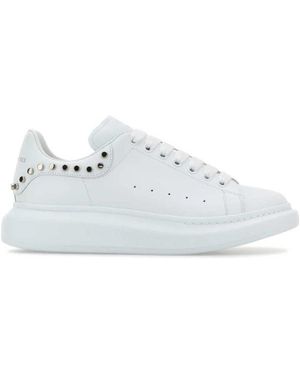 McQueen Oversized Court Sneaker Mit Nietendetail An Der Ferse - Weiß