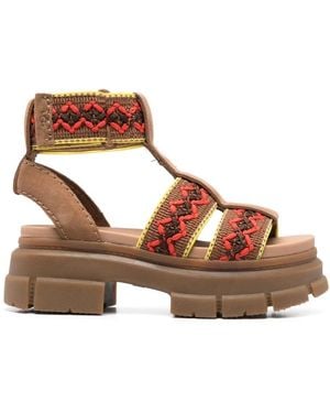 UGG Ashton Heritage Braid - Braun