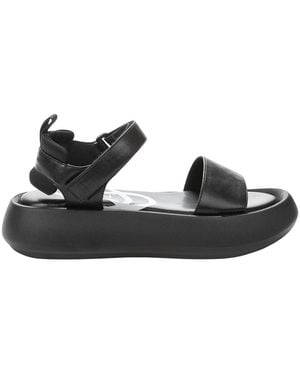 Betsy Flat Sandals - Black