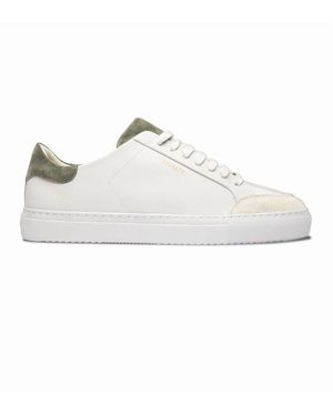Axel Arigato Weiße ledersneaker mit grünem wildleder