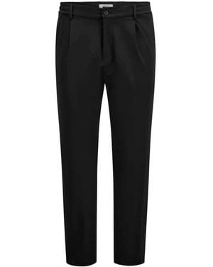 Cruna Slim-Fit Trousers - Black