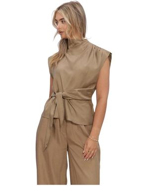 Ibana Tavir Top - Bruin