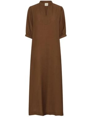 Heartmade Midi Dresses - Bruin