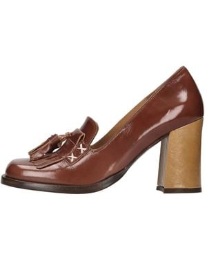 Chie Mihara Platte Schoenen - Bruin