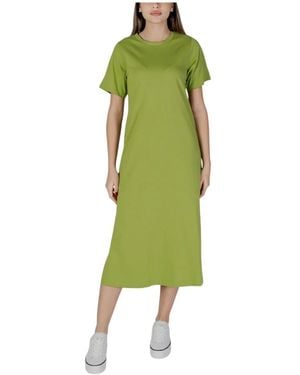 B.Young Midi Dresses - Verde
