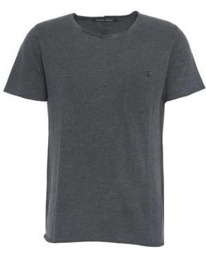Hannes Roether Graues T-Shirt Mit Rundhalsausschnitt Und Knopfdetail