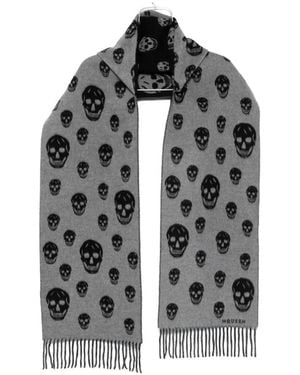 McQueen Skull Print Sjaal Met Gerafelde Rand - Grijs
