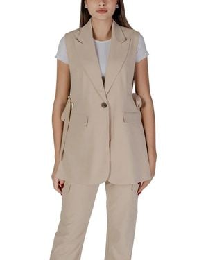 B.Young Vests - Natural