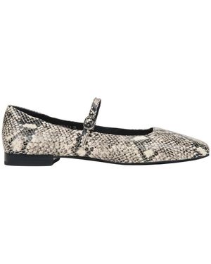 ESTRO Ballerina Shoes - Black