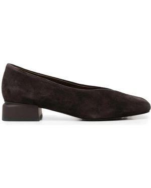 Linda Baumann Court Shoes - Black