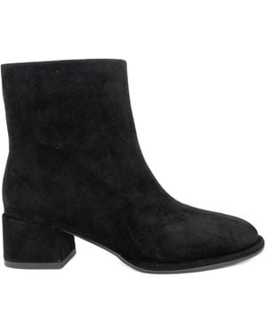 Linda Baumann Heeled Boots - Black