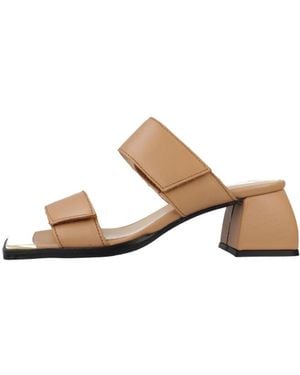 Alpe Heeled Mules - Bruin