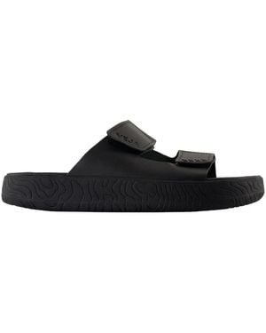Veja Sliders - Black