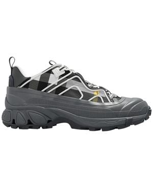 Burberry Trainers - Grey