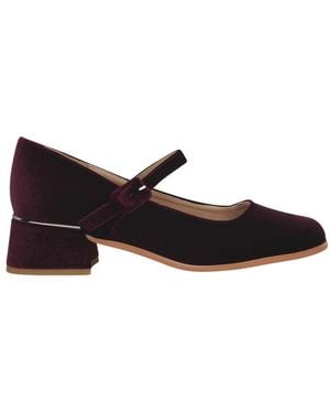 Alma En Pena. Court Shoes - Black