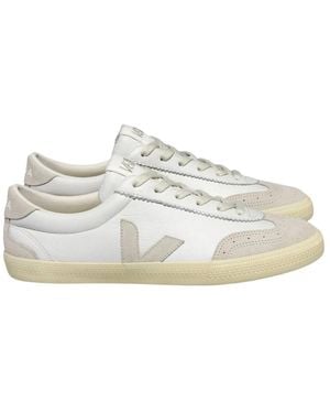 Veja Trainers - White