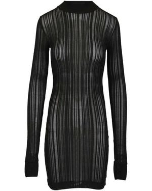 Amazuìn Short Dresses - Black