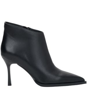 ESTRO Heeled Boots - Black