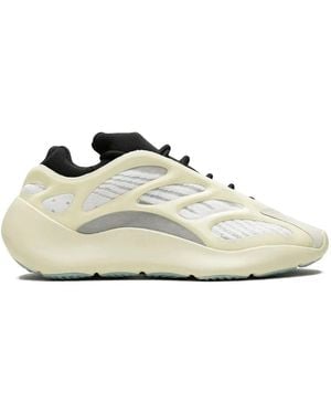 Yeezy Trainers - White