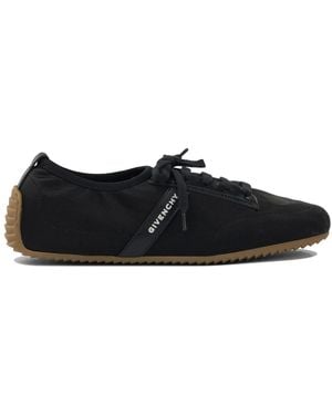 Givenchy Schwarze Sneakers Minimalistisches Slip-On-Design