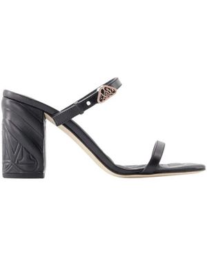 McQueen Schoenen ,Zwart ,Leer Seal Strap Mule - Wit