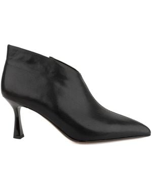 Linda Baumann Heeled Boots - Black