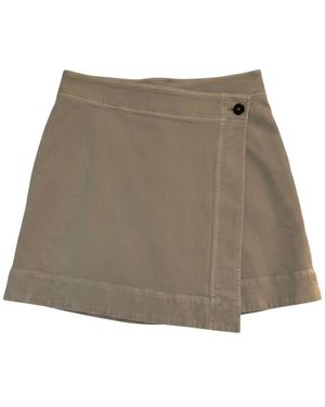 Closed Short Skirts - Marrón
