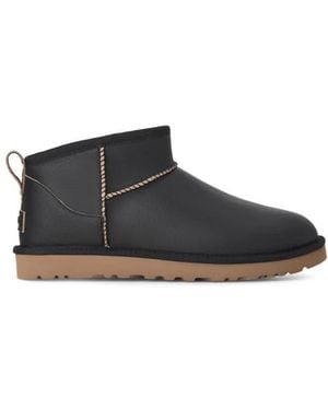 UGG Klassischer Ultra Mini Platform Boot - Schwarz