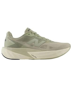 New Balance Trainers - Green