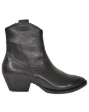 Janet & Janet Cowboy & Biker Boots - Black