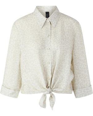 Marc Cain Blouse Met Knoopdetail - Wit